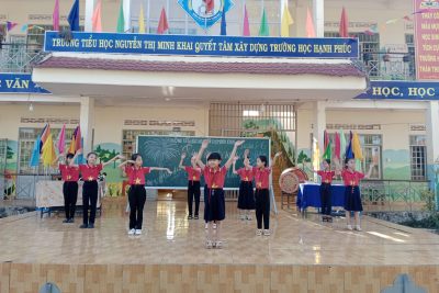 SINH HOẠT DƯỚI CỜ TUẦN 26  “Ngày hội Đôi bàn tay khéo” – Nơi sáng tạo bắt đầu từ những điều giản dị