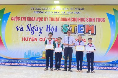 HỌC SINH TÍCH CỰC THAM GIA NGÀY HỘI STEM NĂM HỌC 2024-2025
